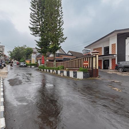 Reddoorz Near Taman Kota Lapang Merdeka Sukabumi Buitenkant foto