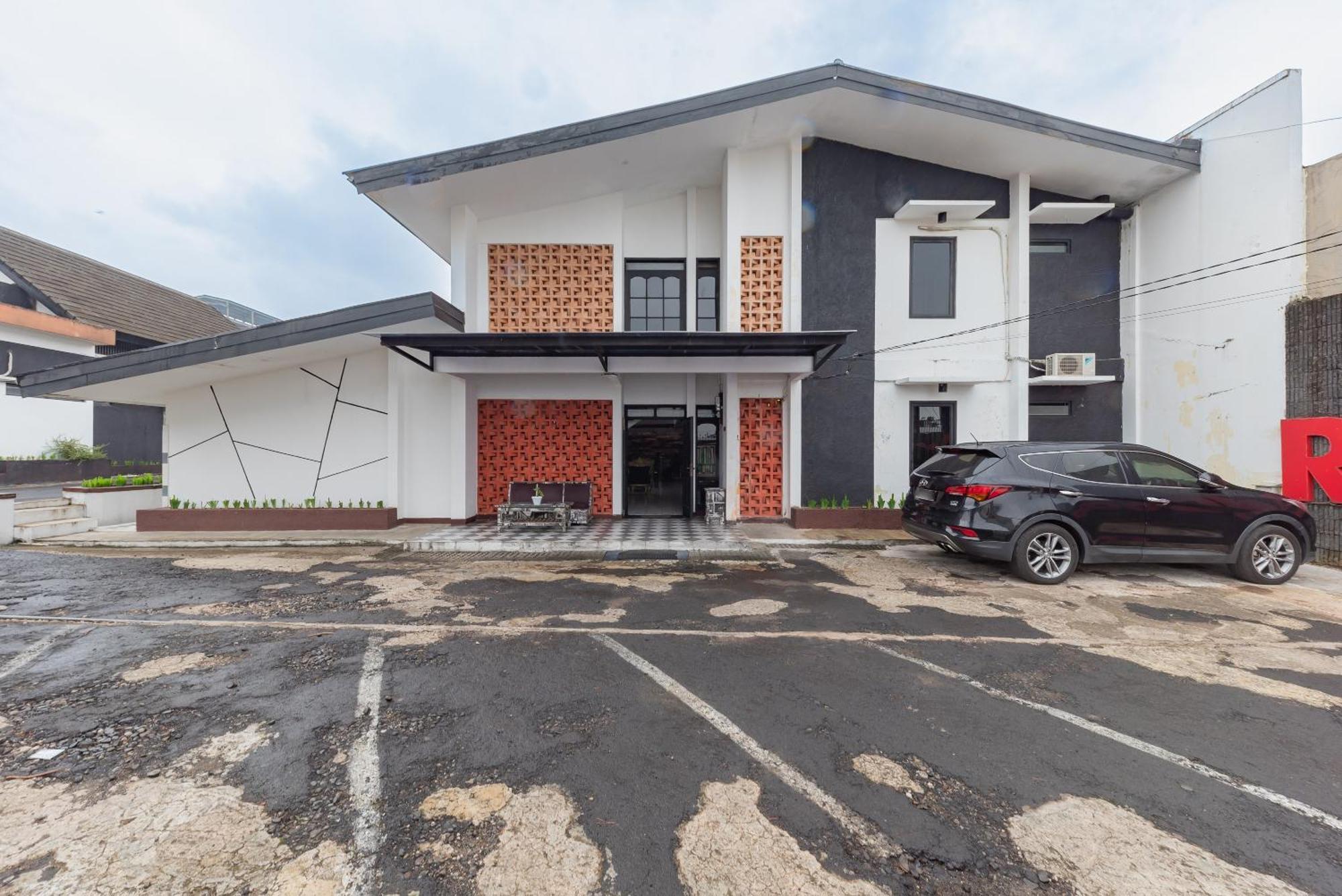 Reddoorz Near Taman Kota Lapang Merdeka Sukabumi Buitenkant foto