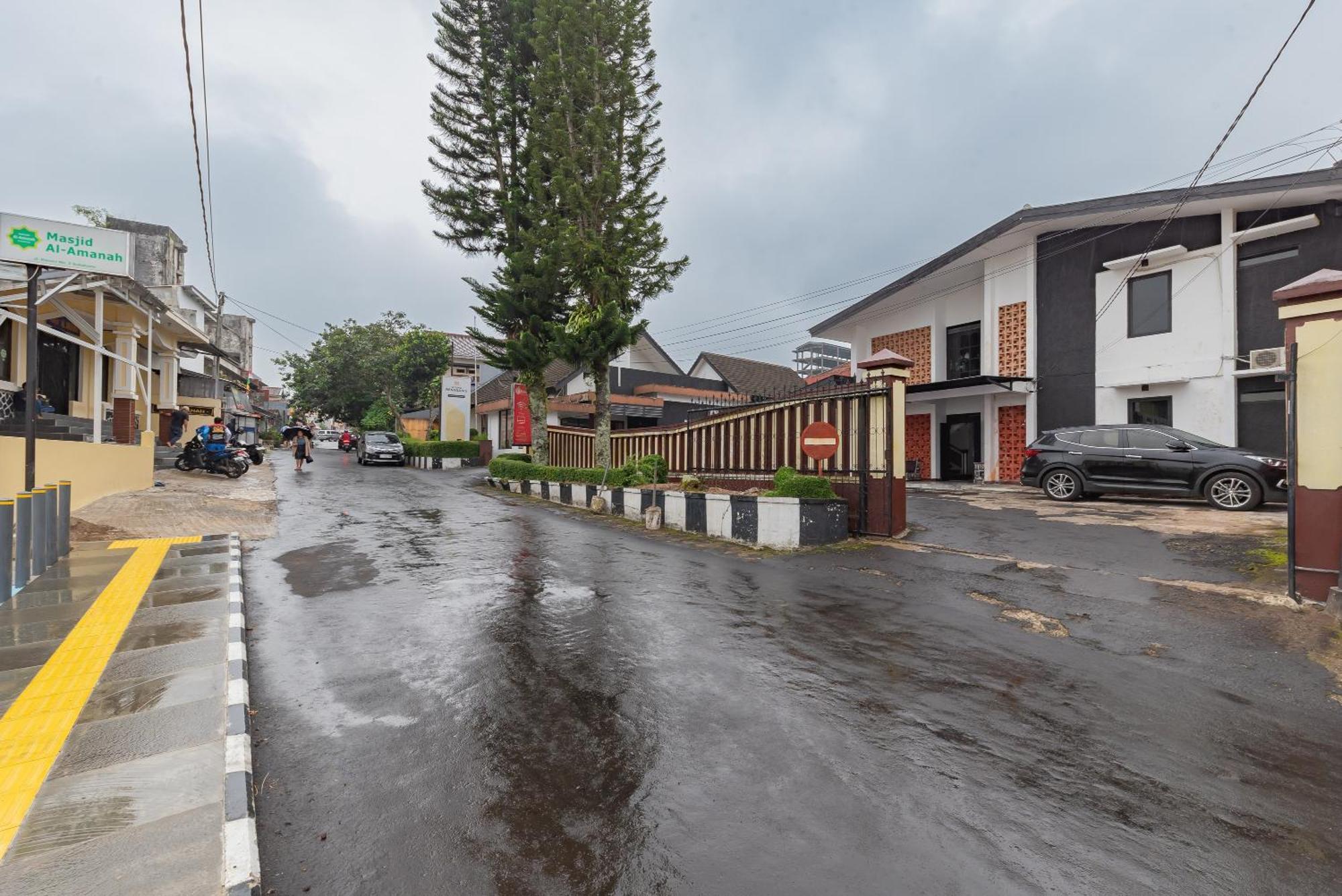 Reddoorz Near Taman Kota Lapang Merdeka Sukabumi Buitenkant foto